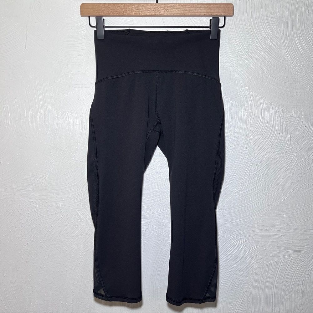 Lululemon Train Times Crop (17") in Black - Picture 4 of 8